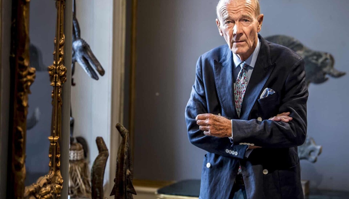 Med et hammerslag gav han huset videre