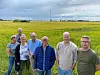 Syv modstandere mod Agerup Energipark står foran en af de marker, som er udset til at skulle danne grundlag for den potentielle energipark.