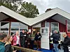 Jens Frederiksen (th. ved siden af statsministeren) nåede som formand for Nysted Sauna- og Havbad at få forklaret hele tre ministre om udfordringerne med at få tilladelse til en tilbygning til den toppopulære sauna. Foto: Kim Møller Pedersen